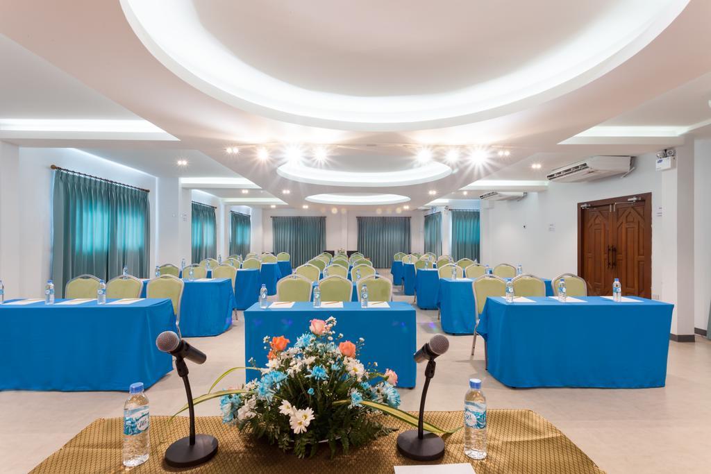 We Briza Hotel Chiangmai Chiang Mai Eksteriør billede